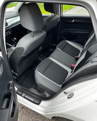 Skoda Fabia cena 29900 przebieg: 177000, rok produkcji 2017 z Rzeszów małe 46
